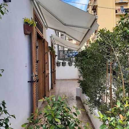 Isabel House Διαμέρισμα *