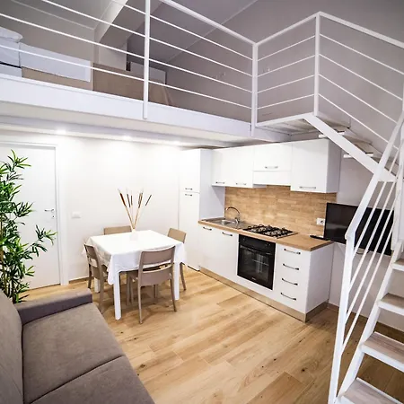 Isabel House * Tropea