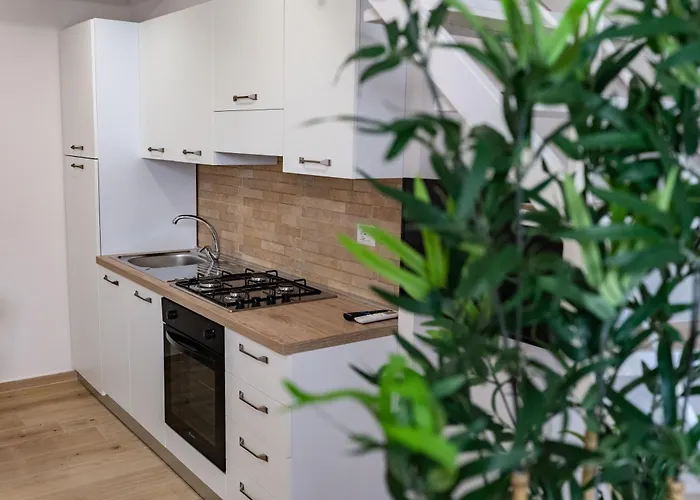 アパート Isabel House